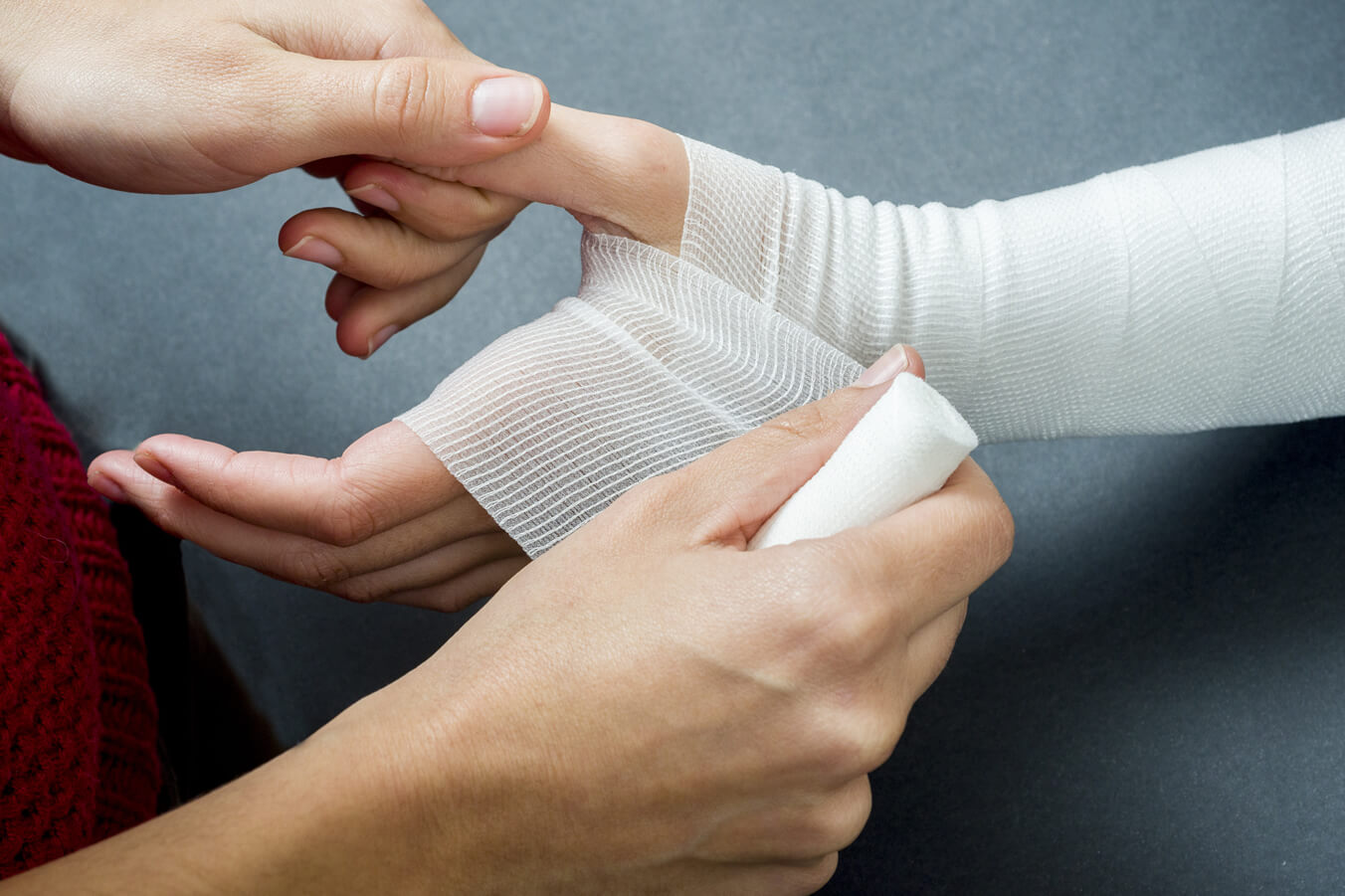 Our hand therapists specialize in the rehabilitation of hand, wrist, elbow shoulder injuries, including sprains and strains.